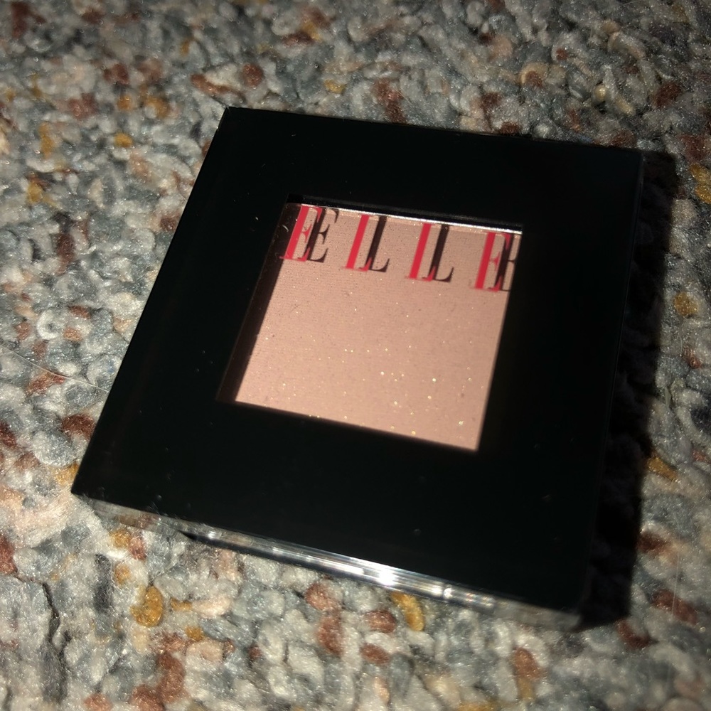 Elle single eyeshadow
